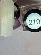 219 Crème Anglaise vernis à stamping - Ongles Elaine Lemay