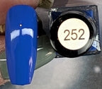 252 Blue Raspberry vernis à stamping - Ongles Elaine Lemay