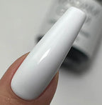Bold White - Ongles Elaine Lemay