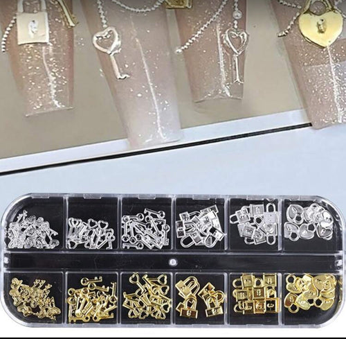 Bijoux en forme de clés et cadenas - Ongles Elaine Lemay