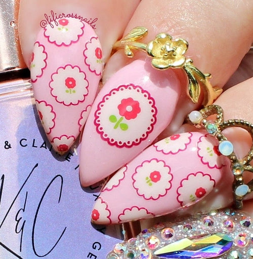 CJS-383 Cozy Corner - Ongles Elaine Lemay