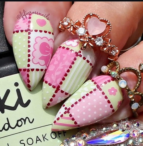CJS-383 Cozy Corner - Ongles Elaine Lemay