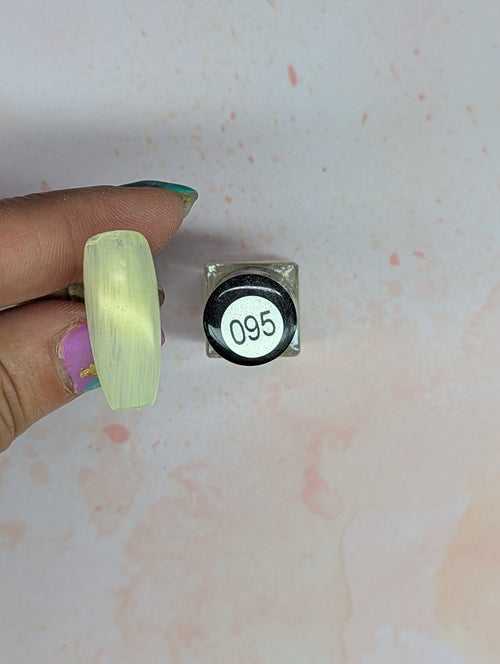 #095 Love in the A.M. vernis à stamping - Ongles Elaine Lemay