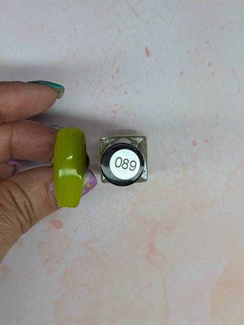 #089 Green Olive vernis à stamping - Ongles Elaine Lemay