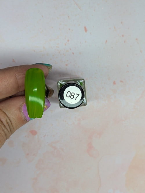 #087 Enlighten mint vernis à stamping - Ongles Elaine Lemay