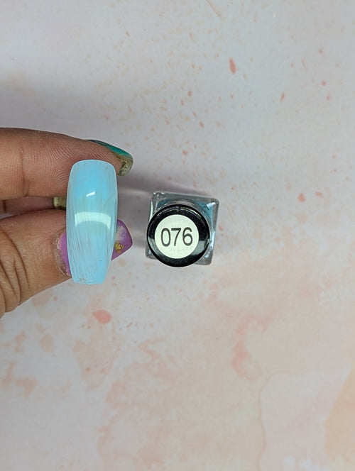 #076 Morning Dew vernis à stamping - Ongles Elaine Lemay