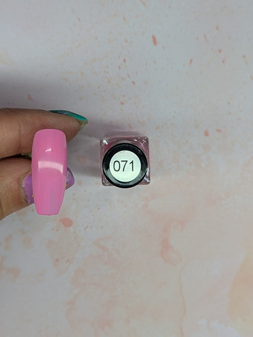 #071 Flirty Flamingo vernis à stamping - Ongles Elaine Lemay