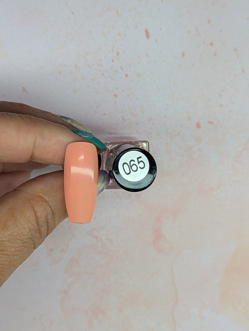 #065 Bambina Peach vernis à stamping - Ongles Elaine Lemay