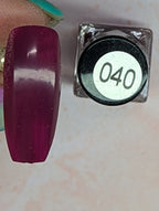 #040 Pass the Pinot vernis à stamping - Ongles Elaine Lemay
