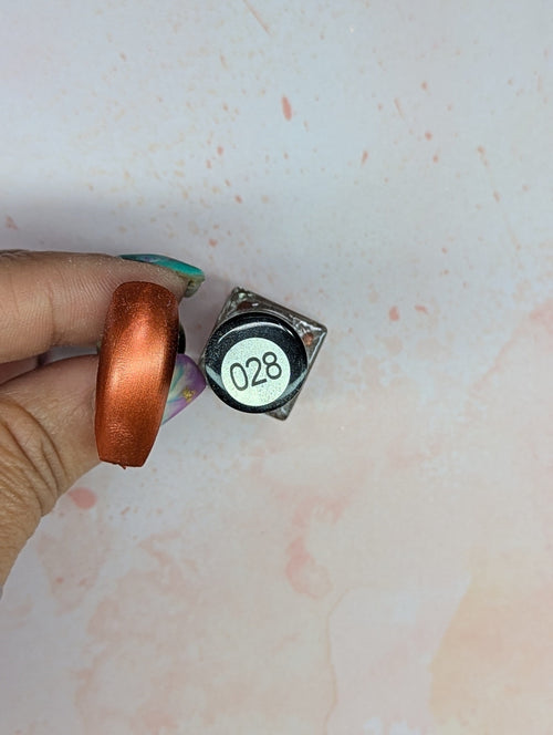 #028 Pretty Penny vernis à stamping - Ongles Elaine Lemay