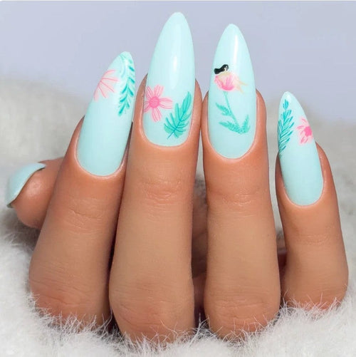 CJS-343 Into the wild - Ongles Elaine Lemay