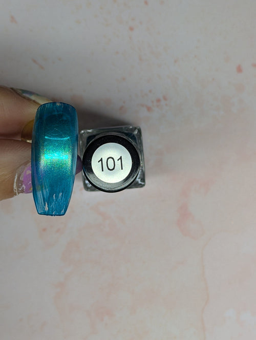 #101 Gummy Bear Blue vernis Ă  stamping - Ongles Elaine Lemay