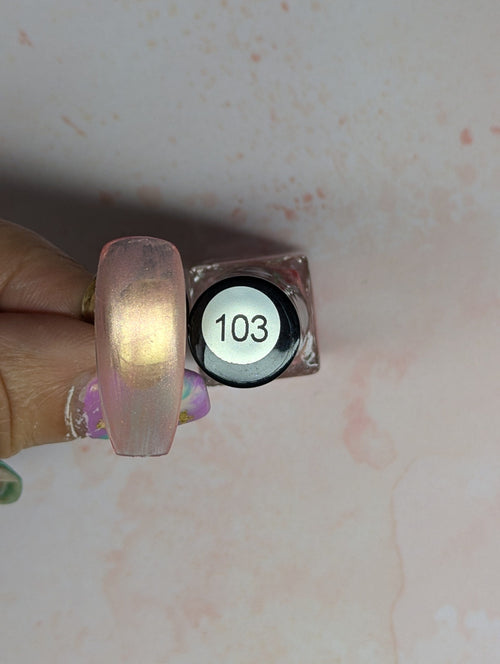 #103 Bubble Yum vernis Ă  stamping - Ongles Elaine Lemay