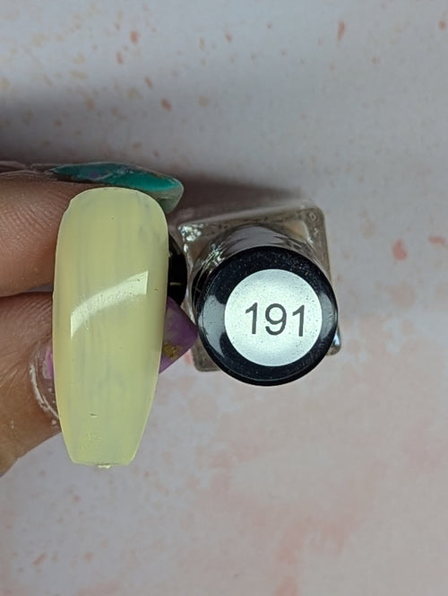 #191 Vanilla Bean Latte vernis à stamping - Ongles Elaine Lemay