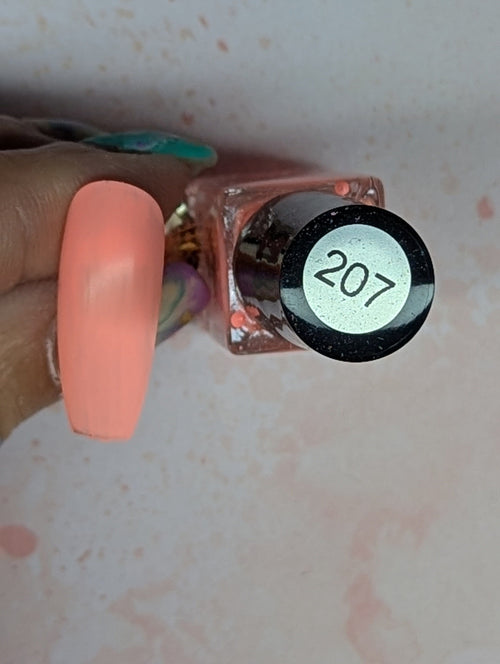 #207 Bubblegum vernis à stamping - Ongles Elaine Lemay