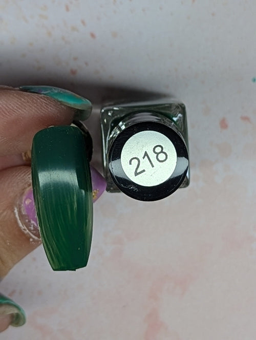 #218 Hunter vernis Ă stamping - Ongles Elaine Lemay