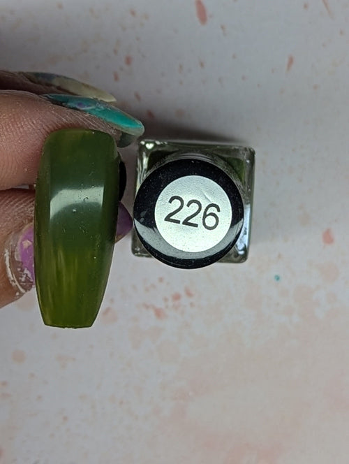 #226 Pickled Pear vernis à stamping - Ongles Elaine Lemay