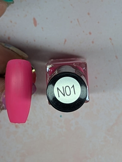 #N01 Pink-a-boo neon vernis à stamping - Ongles Elaine Lemay