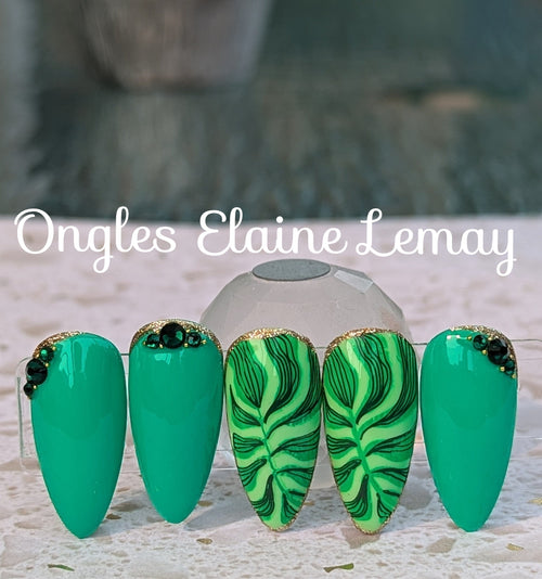 CJS-365 Urban Garden - Ongles Elaine Lemay