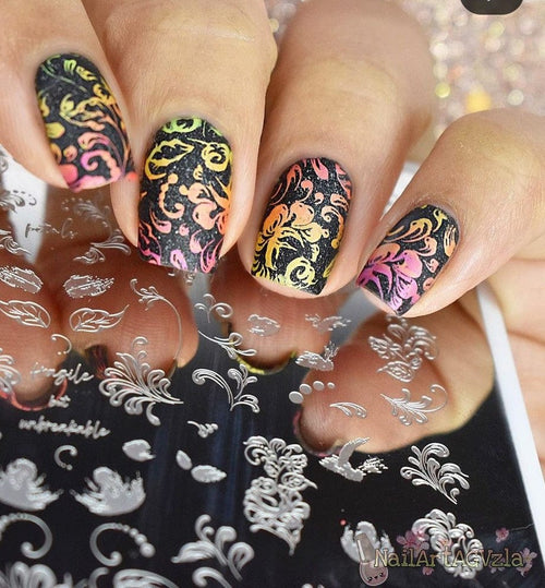 CJS-258 Fragile but Unbreakable - Ongles Elaine Lemay