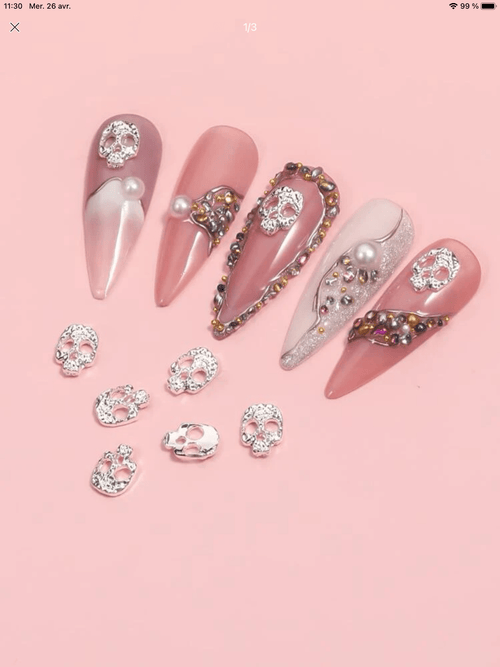 Têtes de mort argent (paquet de 10) - Ongles Elaine Lemay