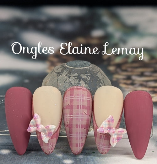 January Blush - Ongles Elaine Lemay