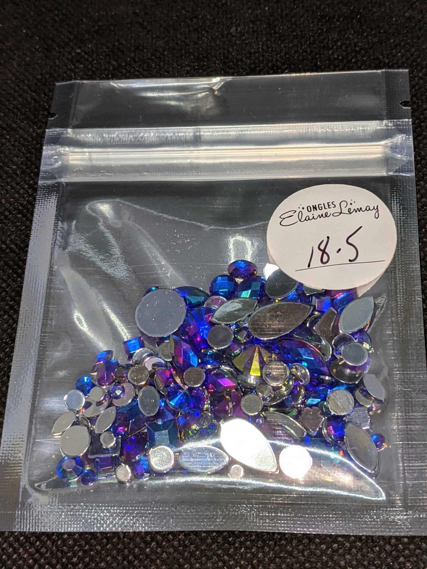 Bijoux mix en sachet 18 couleurs différentes