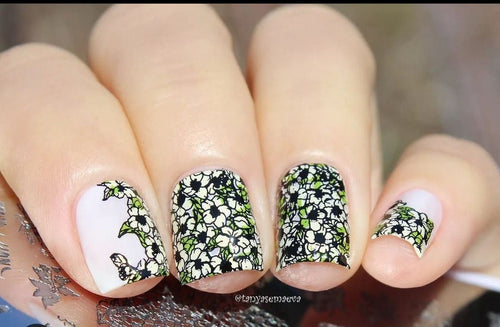 CJS-284 It could be a flower - Ongles Elaine Lemay