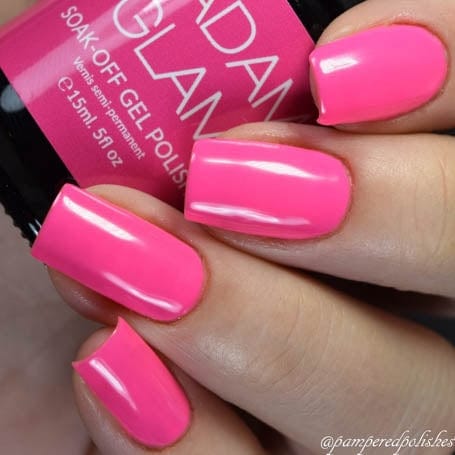 Bright Barbie Pink - Ongles Elaine Lemay