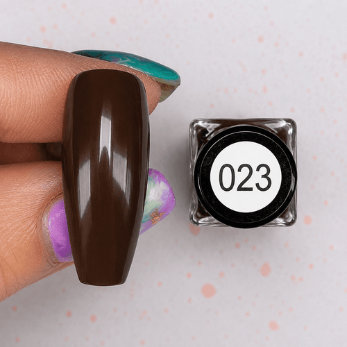 023 Pure Cocoa vernis à stamping - Ongles Elaine Lemay