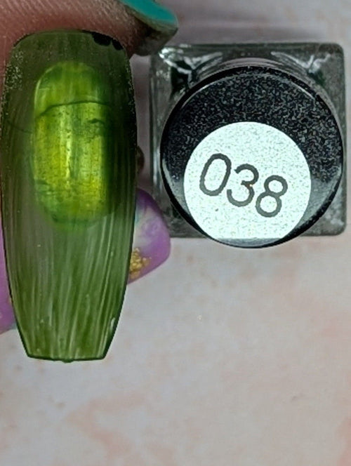 038 Mystic Moss vernis à stamping - Ongles Elaine Lemay