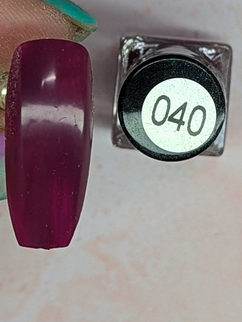 040 Pass the Pinot vernis à stamping - Ongles Elaine Lemay