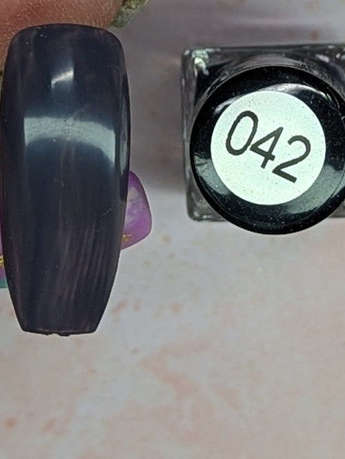 042 Slate Grey vernis à stamping - Ongles Elaine Lemay