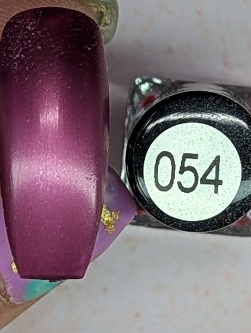 054 I’m a Barbie Girl vernis à stamping - Ongles Elaine Lemay