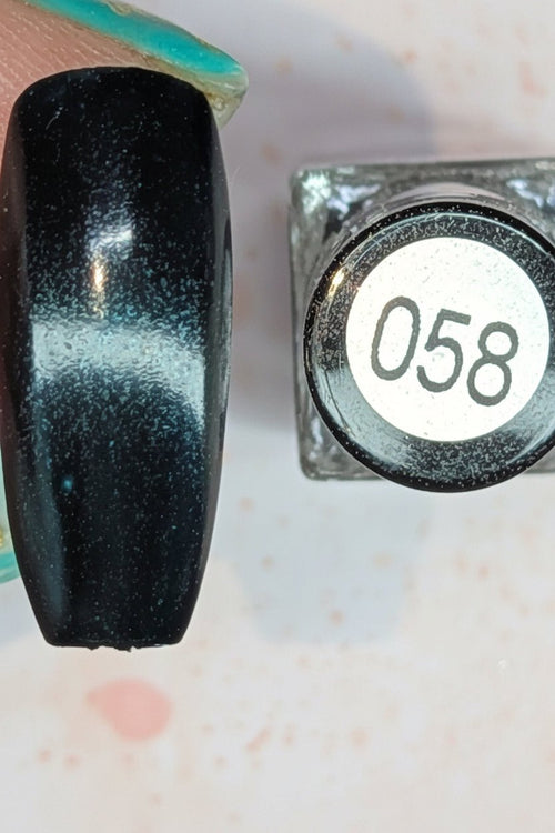 058 Abyss vernis à stamping - Ongles Elaine Lemay