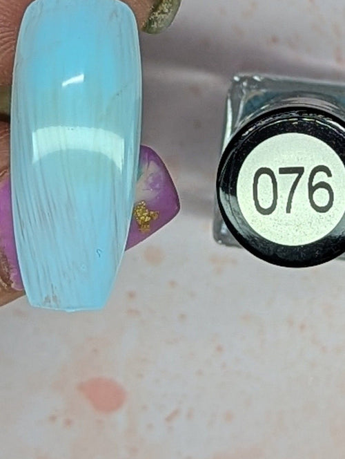 076 Morning Dew vernis à stamping - Ongles Elaine Lemay