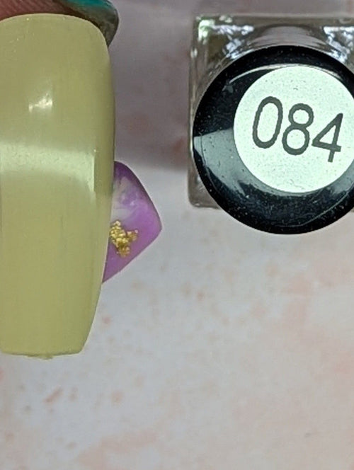 084 Vintage Linen vernis à stamping - Ongles Elaine Lemay