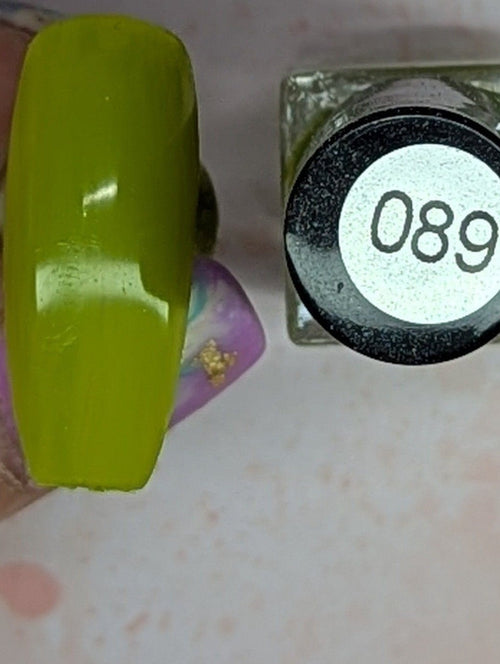 089 Green Olive vernis à stamping - Ongles Elaine Lemay