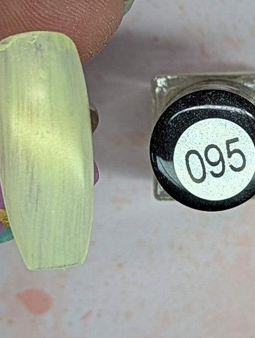 095 Love in the A.M. vernis à stamping - Ongles Elaine Lemay