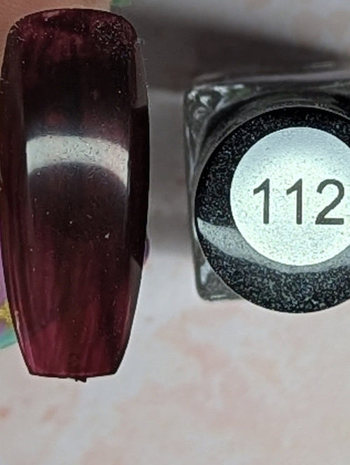 112 Truffle vernis à stamping - Ongles Elaine Lemay