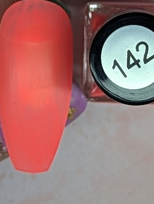 142 Clueless vernis à stamping - Ongles Elaine Lemay