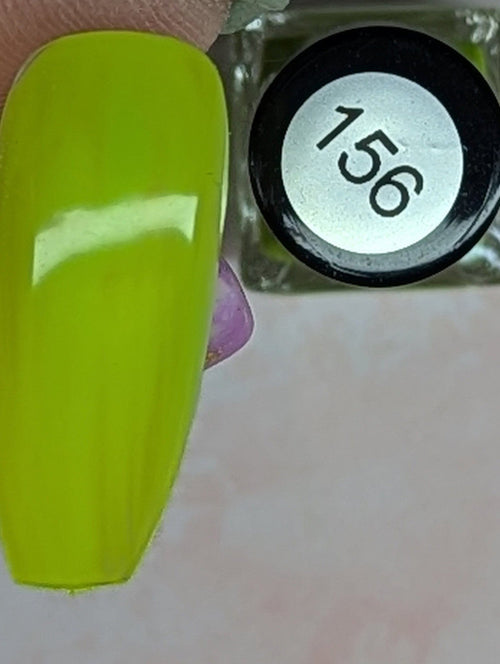 156 Green Ginger vernis à stamping - Ongles Elaine Lemay