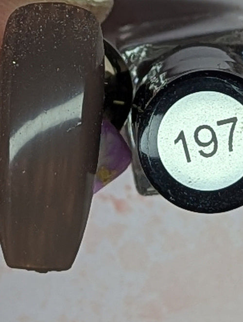 197 Mocha vernis à stamping - Ongles Elaine Lemay