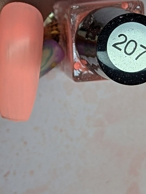 207 Bubblegum vernis à stamping - Ongles Elaine Lemay