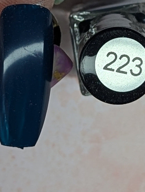223 All Aboard! Vernis à stamping - Ongles Elaine Lemay