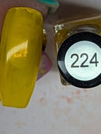 224 Buttercup vernis à stamping - Ongles Elaine Lemay