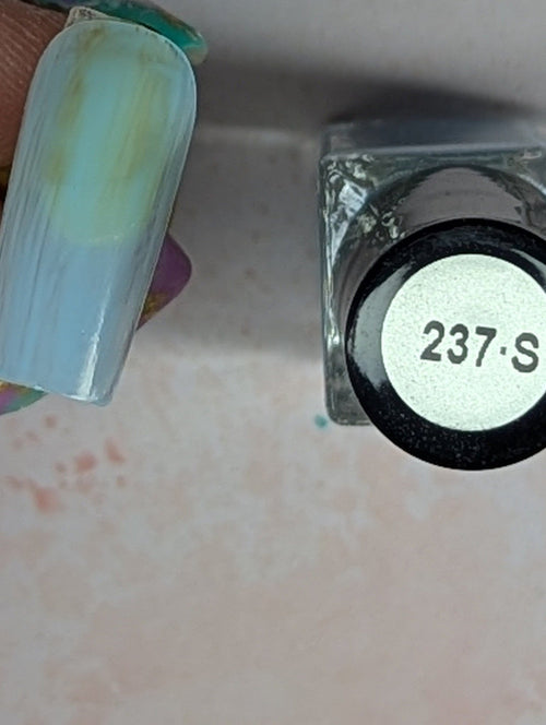 237-S CJ’s PJ’s (sheer) vernis à stamping - Ongles Elaine Lemay