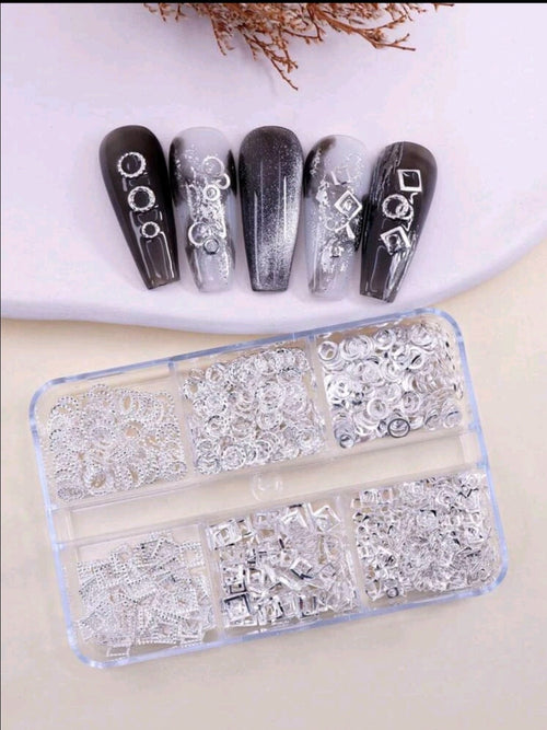 Boitier 6 options encadrés argent - Ongles Elaine Lemay 