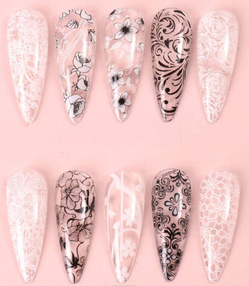 Foil Dentelle noire et blanche - Ongles Elaine Lemay 