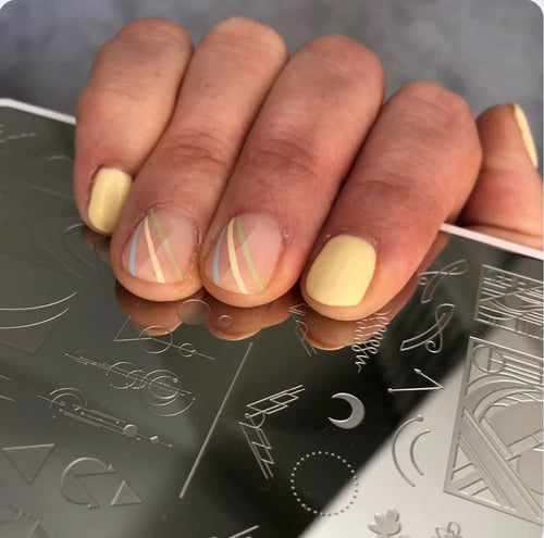CJS-253 Géo-Mazing - Ongles Elaine Lemay 
